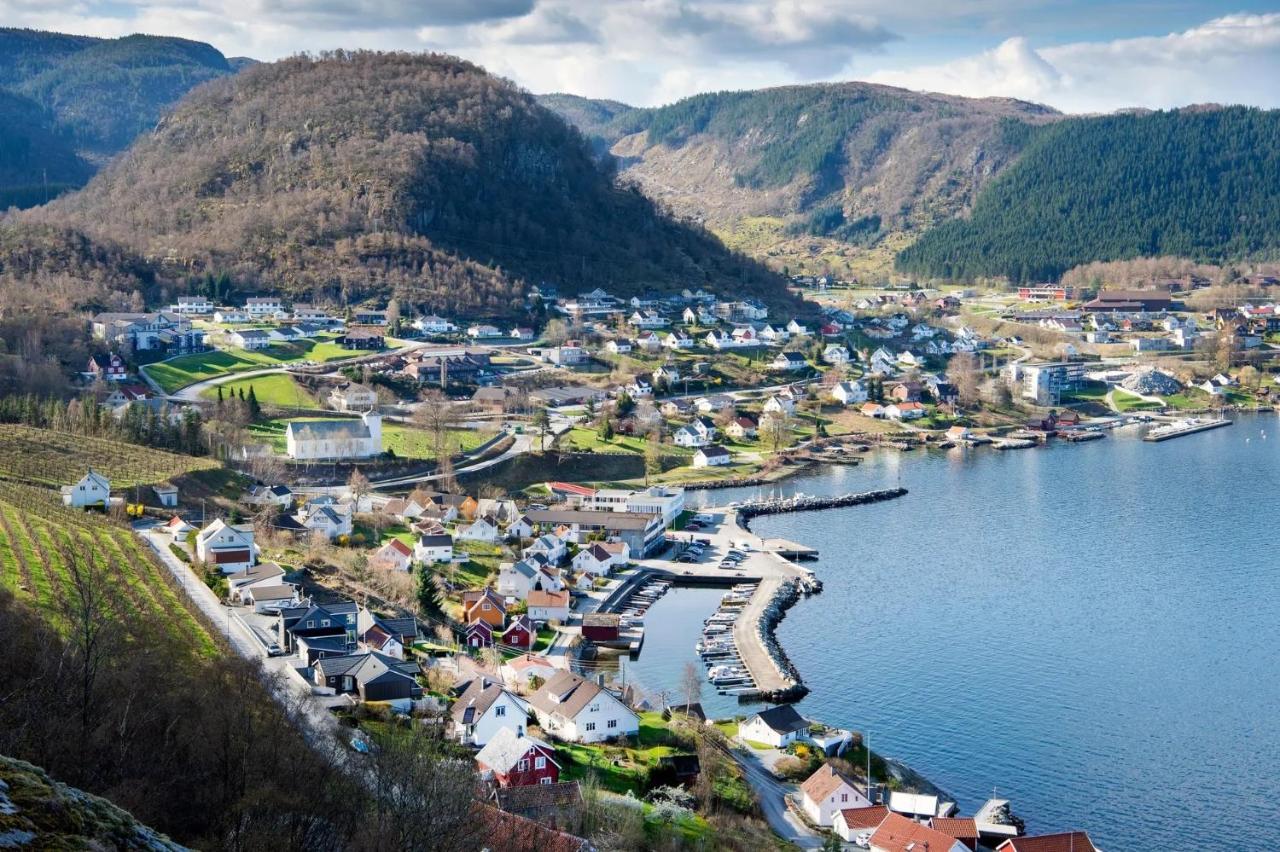 Puntsnes Apartmen Hjelmeland Екстер'єр фото